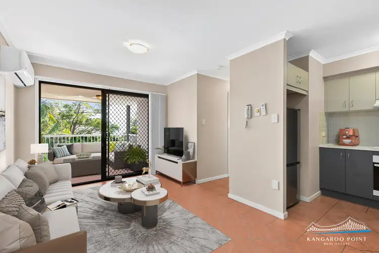 Third view of Homely apartment listing, 28/106 Linton Street, Kangaroo Point QLD 4169