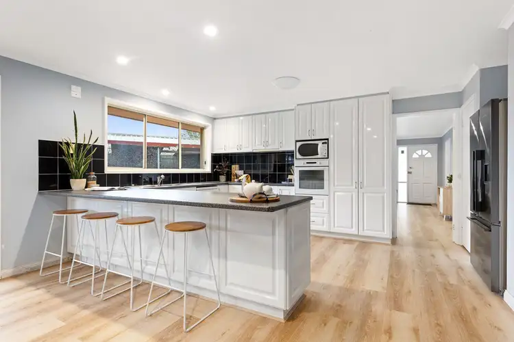 Fourth view of Homely house listing, 5 Alice Court, Skye VIC 3977