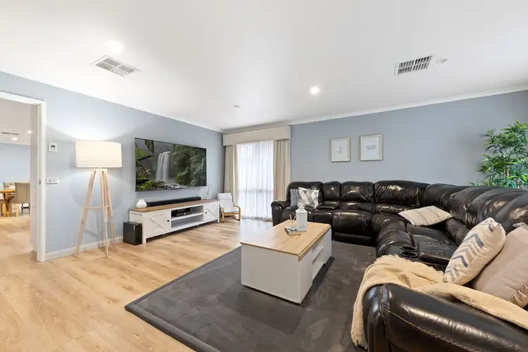 Fifth view of Homely house listing, 5 Alice Court, Skye VIC 3977
