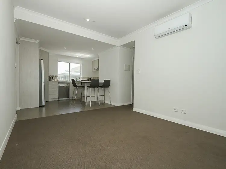 Fifth view of Homely apartment listing, 25/2 Royston Link, Butler WA 6036