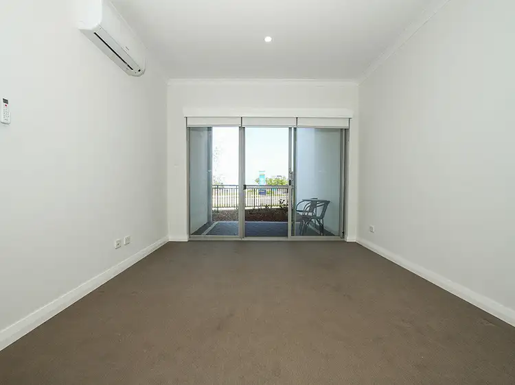 Seventh view of Homely apartment listing, 25/2 Royston Link, Butler WA 6036