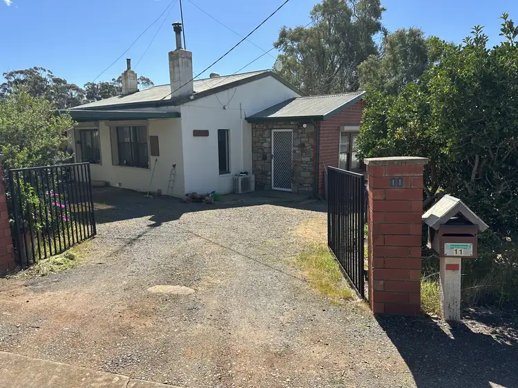 11 Hill Street, Saddleworth SA 5413