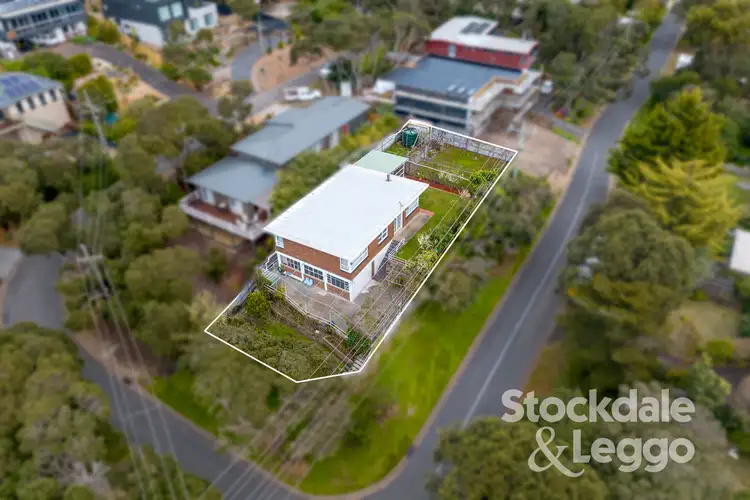 2 Yarrayne Street, Rye VIC 3941