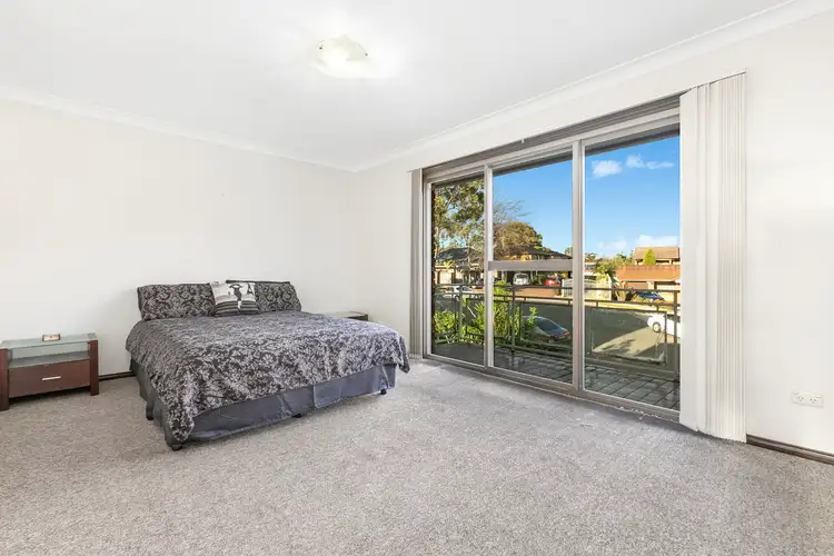 Fifth view of Homely house listing, 2 Pierce Close, Prairiewood NSW 2176
