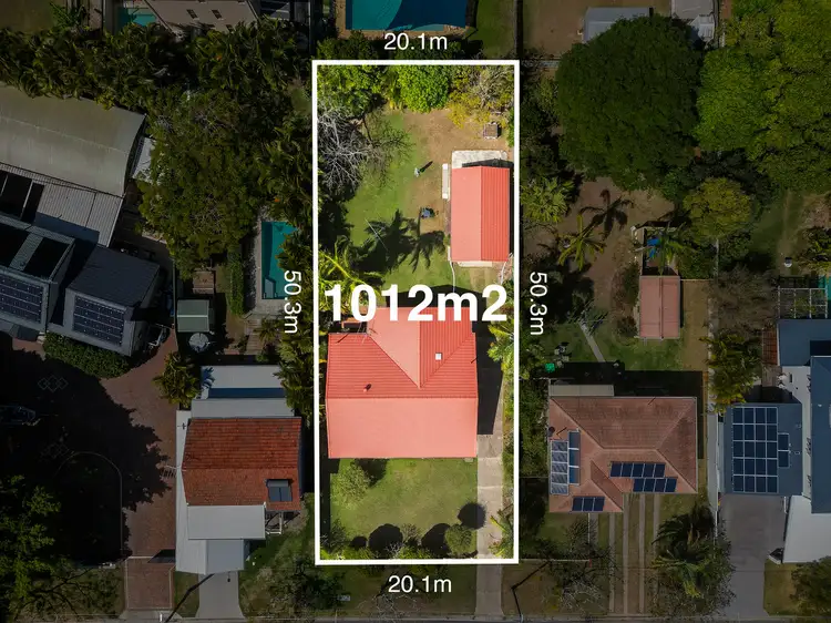 30 Seaville Avenue, Scarborough QLD 4020