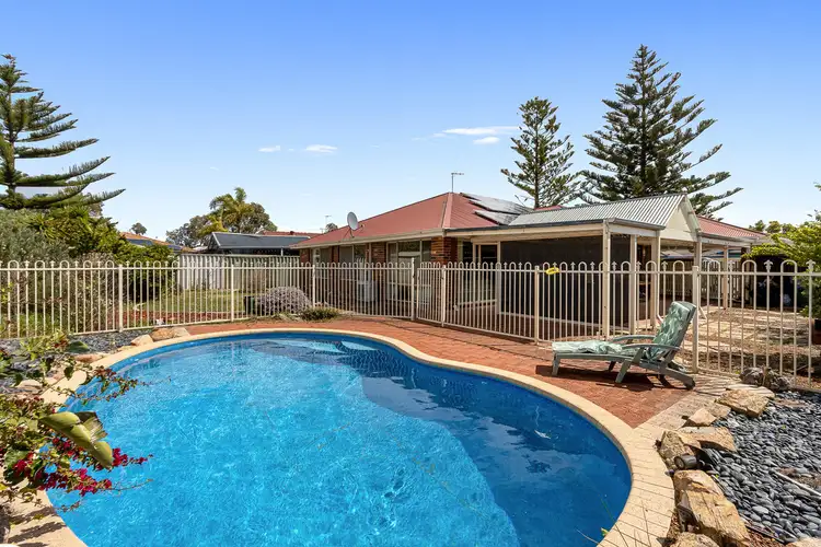 17 Montebourg Meander, Port Kennedy WA 6172
