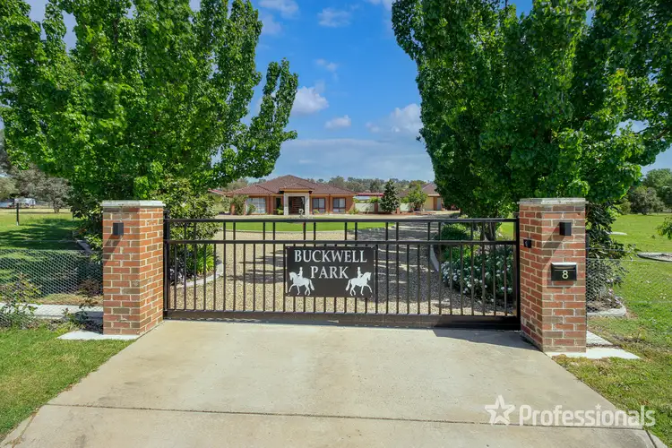 8 Glenoak Drive, Springvale NSW 2650