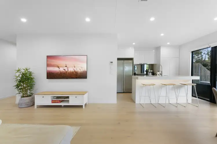 Fifth view of Homely semi-detached listing, 3/72 Galeen Drive, Burleigh Waters QLD 4220