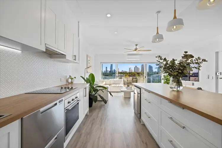 3C/11 Eady Avenue, Broadbeach Waters QLD 4218