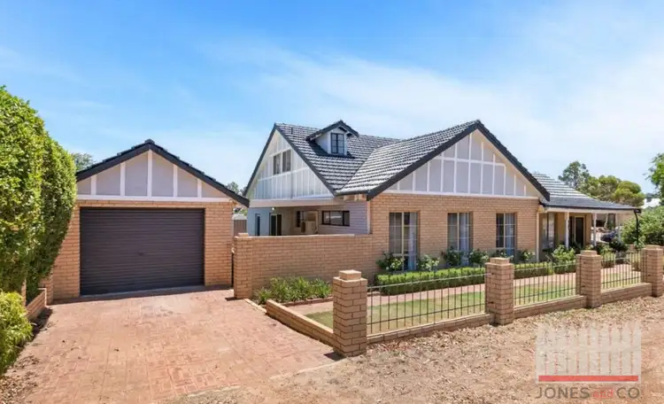 28 Boonooloo Road, Kalamunda WA 6076