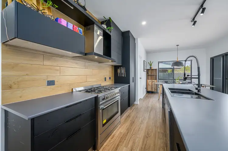 Main view of Homely house listing, 4 Pipit Place, Glen Eden QLD 4680