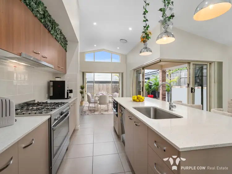 255 Dublin Avenue, Spring Mountain QLD 4300