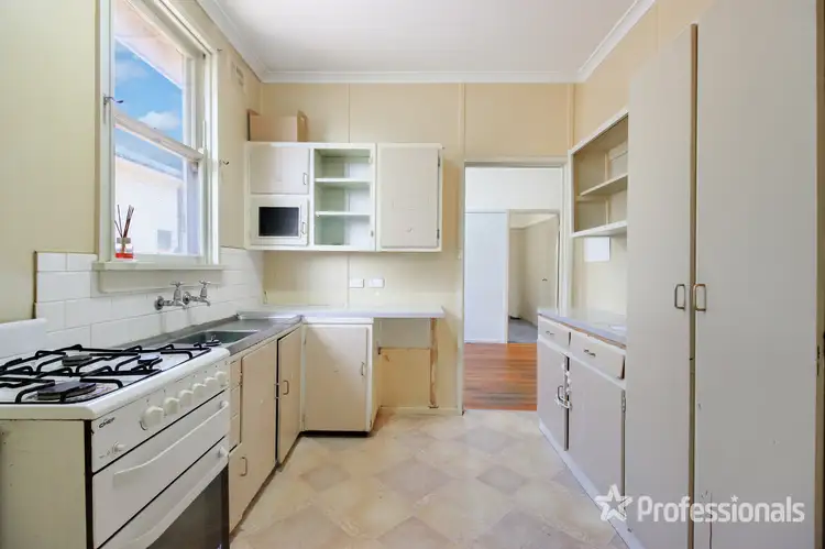 Fourth view of Homely house listing, 18 Spooner Avenue, Mount Austin NSW 2650