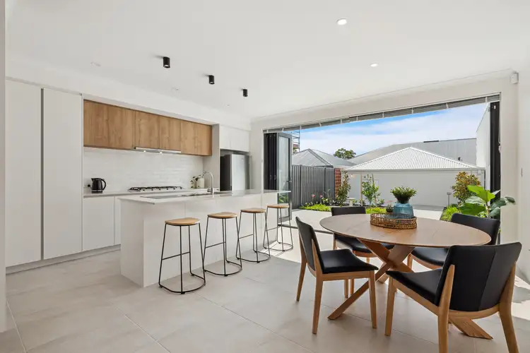 114 Ashgrove Entrance, Bushmead WA 6055