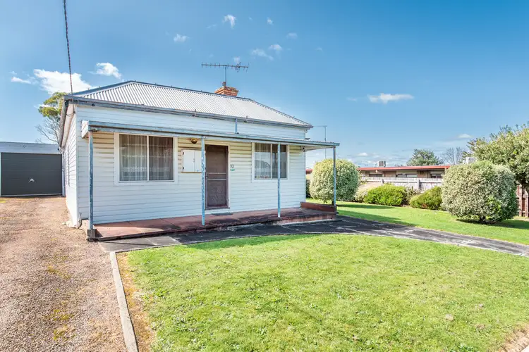 10 Milton Street, Hamilton VIC 3300