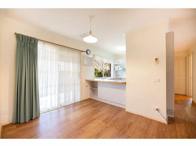 Fourth view of Homely unit listing, 2/14 Graetz Court, Lavington NSW 2641