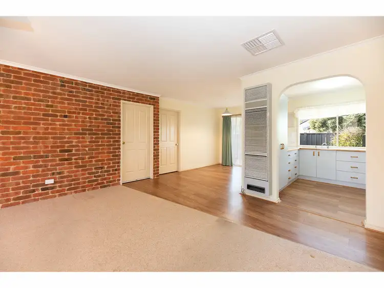Fifth view of Homely unit listing, 2/14 Graetz Court, Lavington NSW 2641
