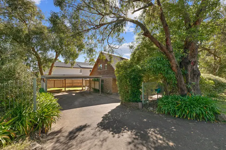 27 Mountain View Road, Mount Eliza VIC 3930