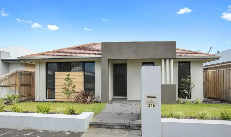 310 Peelwood Parade, Halls Head WA 6210
