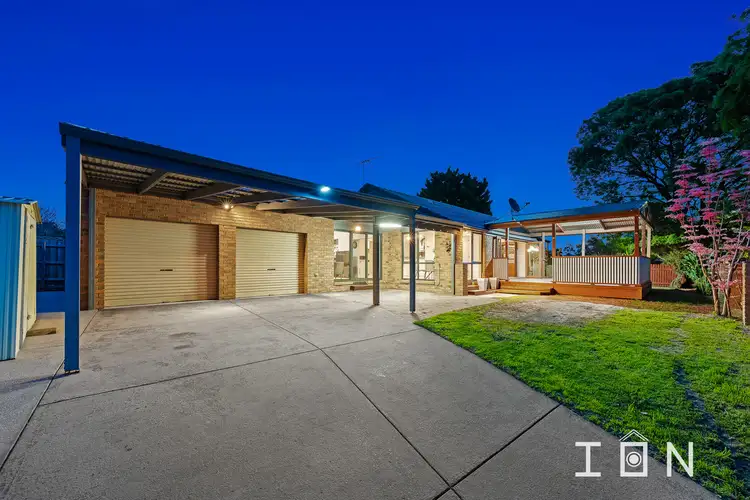 20 Lansell Drive, Cranbourne North VIC 3977