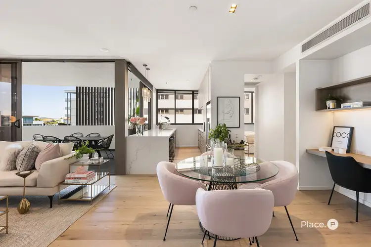 807/18 Longland Street, Newstead QLD 4006