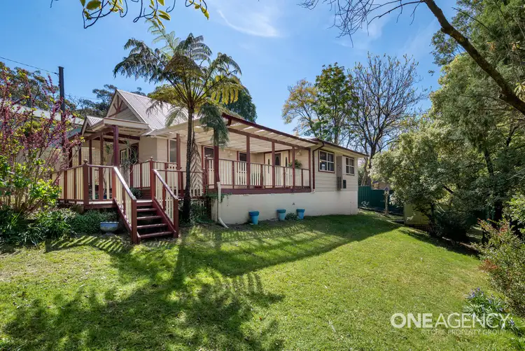 Second view of Homely house listing, 2 Lindsay Road, Faulconbridge NSW 2776