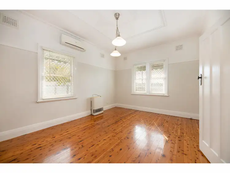 Fifth view of Homely house listing, 201 Andrews Street, East Albury NSW 2640