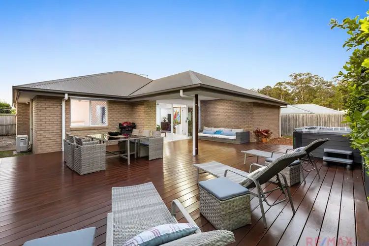 7 Waterstone Court, Little Mountain QLD 4551
