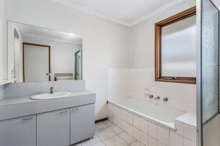 Fifth view of Homely house listing, 27 Carrington Crescent, Carrum Downs VIC 3201