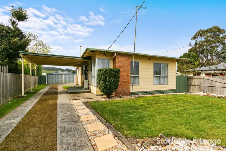 Main view of Homely house listing, 10 Anderson Avenue, Yallourn North VIC 3825