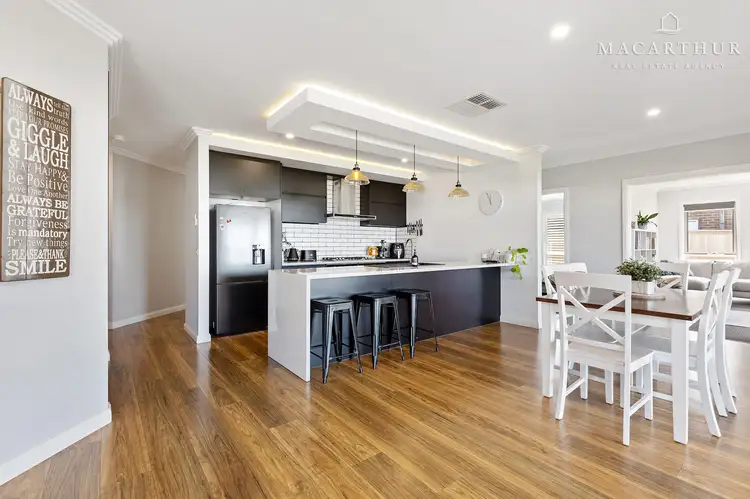 11 Whitten Avenue, Boorooma NSW 2650