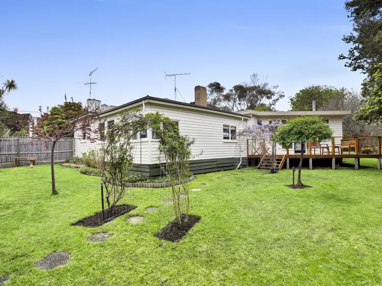 16 Beales Street, Torquay VIC 3228