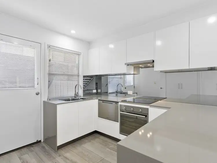 Fifth view of Homely unit listing, 6/49 Connor Street, Burleigh Heads QLD 4220