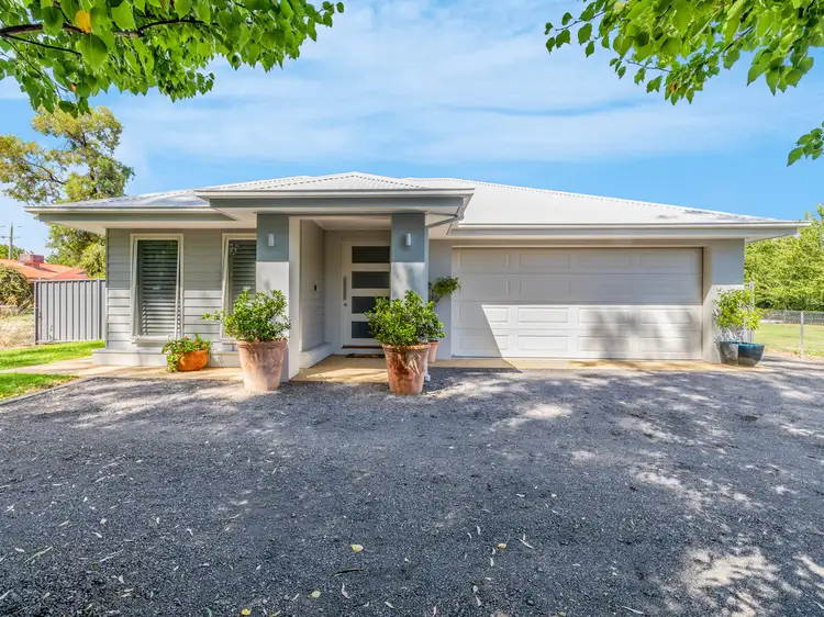 58 Johnson Street, Oxley VIC 3678