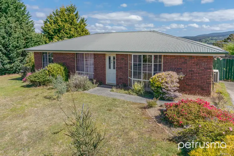 82 Hutchins Street, Kingston TAS 7050