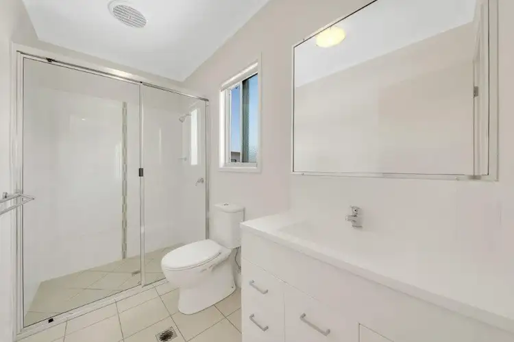 Sixth view of Homely unit listing, 32/1 Collins Lane, Kin Kora QLD 4680