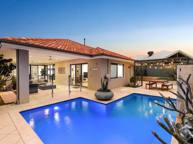 10 Anvils Circle, Secret Harbour WA 6173
