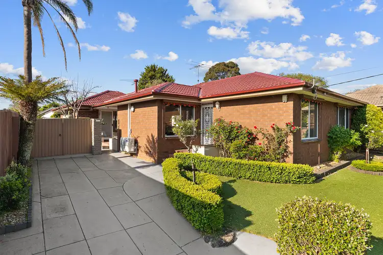 17 Alexander Crescent, Frankston VIC 3199