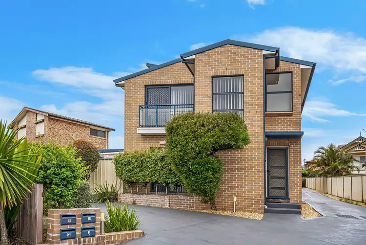 284 The Entrance Road