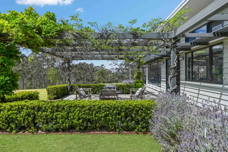 148 Grapetree Road, Hampton QLD 4352