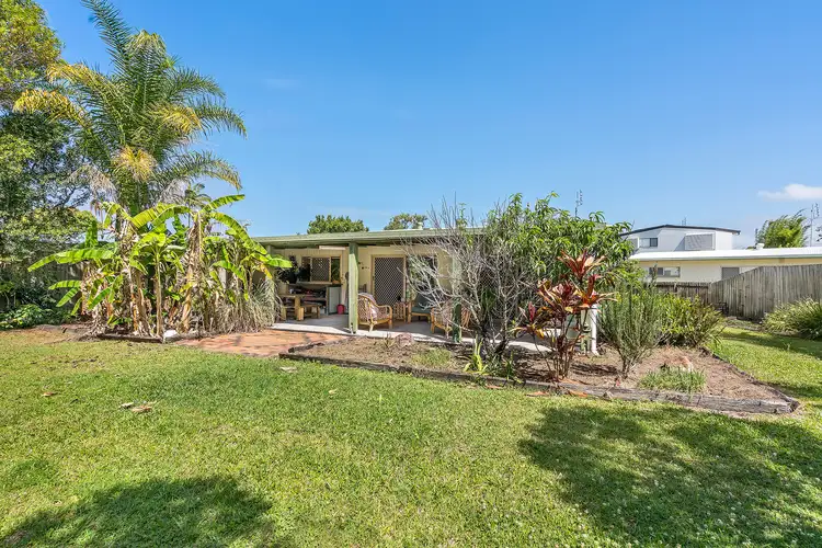 2 Apanie Court, Battery Hill QLD 4551