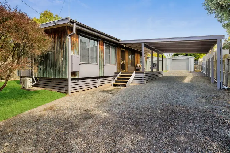 1 Centre Court, Torquay VIC 3228