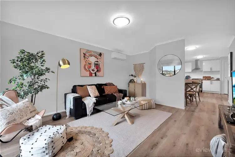 2 Sheffield Close, Pakenham VIC 3810