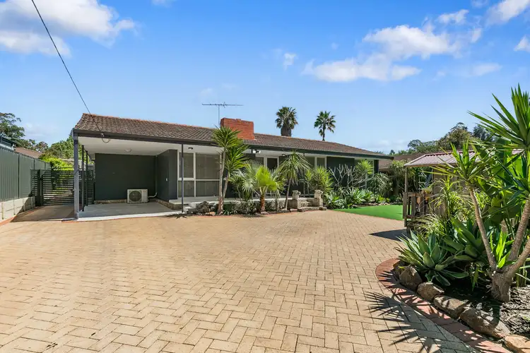 Second view of Homely house listing, 6 Broughton Way, Orelia WA 6167