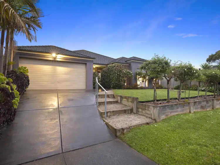 8 Mary Grove, Hastings VIC 3915