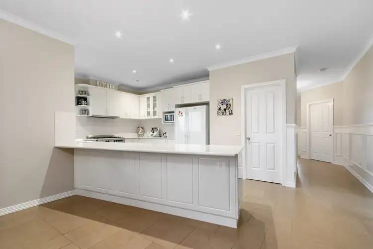 Sixth view of Homely house listing, 2 Brolga Place, Sale VIC 3850