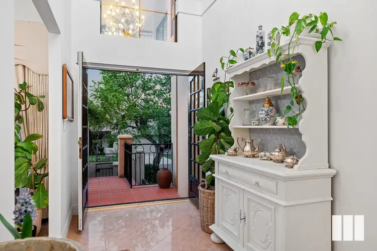 1/9 Tweeddale Road, Applecross WA 6153