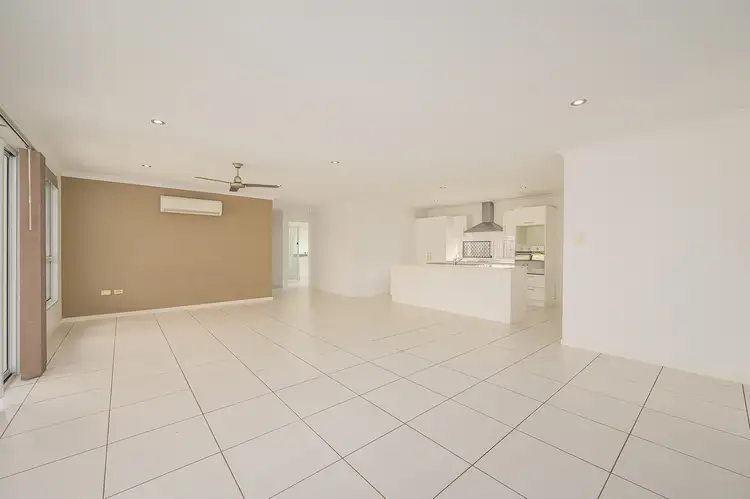 Fifth view of Homely house listing, 8 Franklin Court, New Auckland QLD 4680