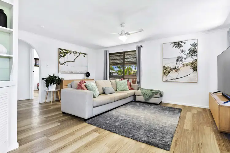16 Cooloola Crescent, Urangan QLD 4655