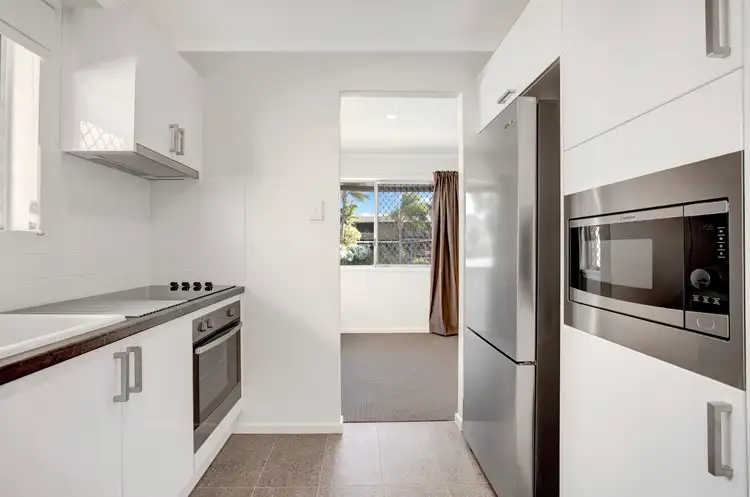 Fifth view of Homely house listing, 1&2/19 Pearl Key, Broadbeach Waters QLD 4218